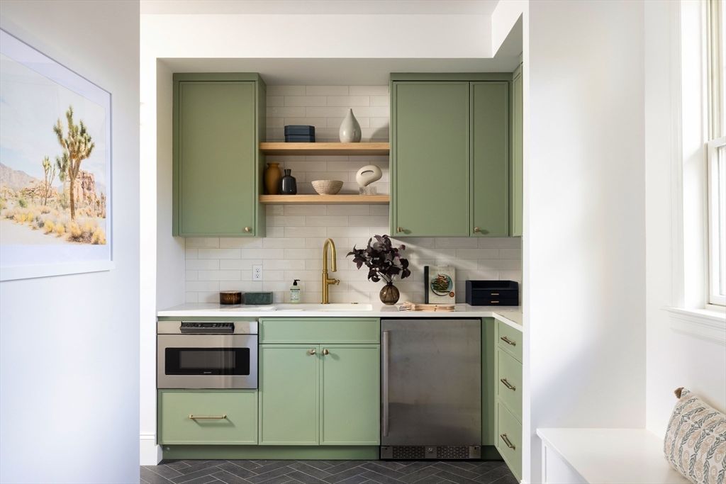 Interior, Kitchen, Stainless Steel Appliances