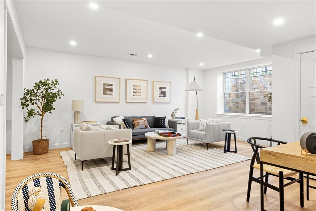 Dining room, Interior, Living room, Recessed Lighting, Wood Texture Flooring