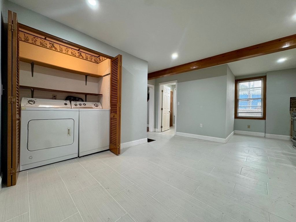 Interior, Recessed Lighting, Utility Closets, Washer