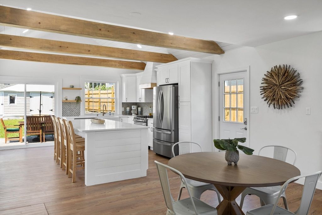 Dining room, Interior, Kitchen, Recessed Lighting, Stainless Steel Appliances, Wooden Beams, Wood Texture Flooring