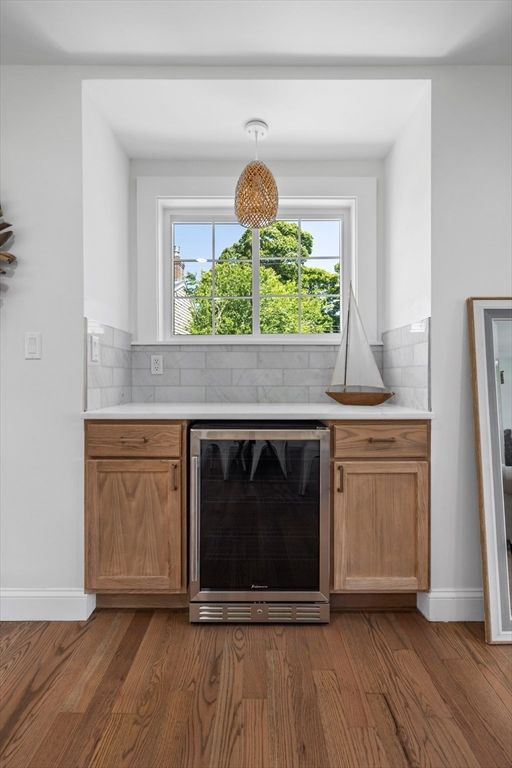 Interior, Kitchen, Pendant Lights, Wood Texture Flooring