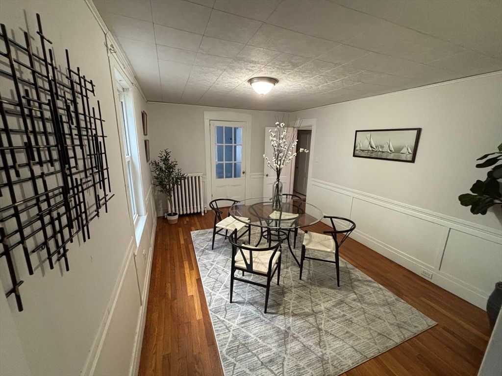 Dining room, Interior, Wood Texture Flooring