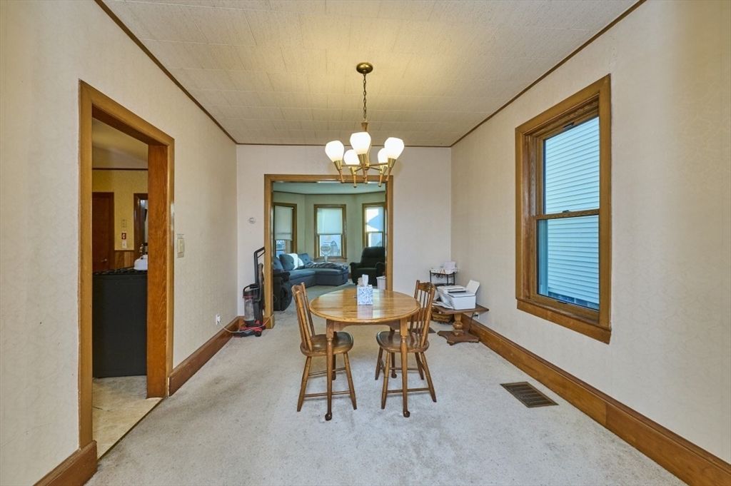 Chandelier, Dining room, Interior