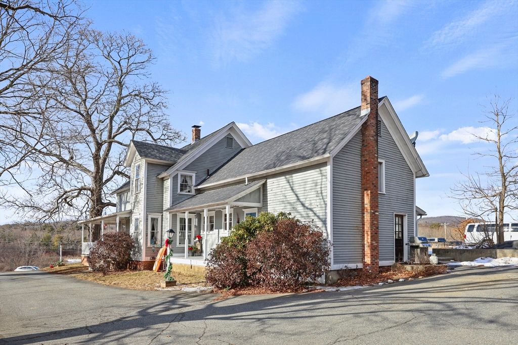 Exterior, Facade, Queen Anne Victorian