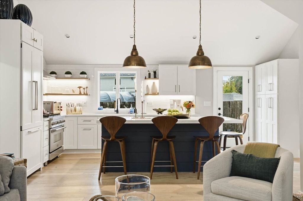 Interior, Kitchen, Pendant Lights, Recessed Lighting, Wood Texture Flooring