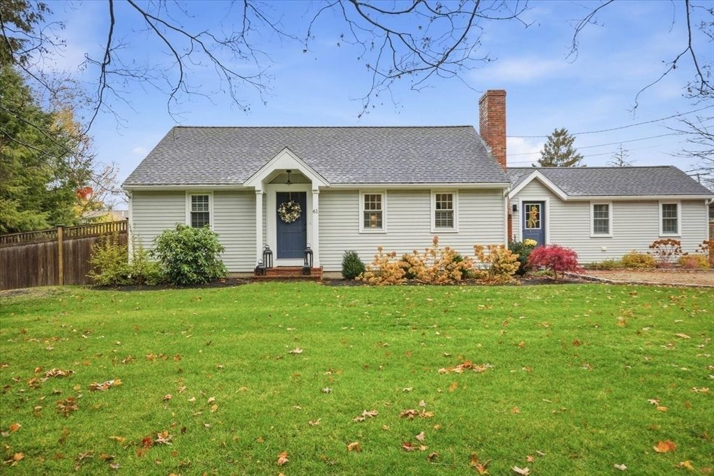 Backyard, Exterior, Facade, Cape Cod