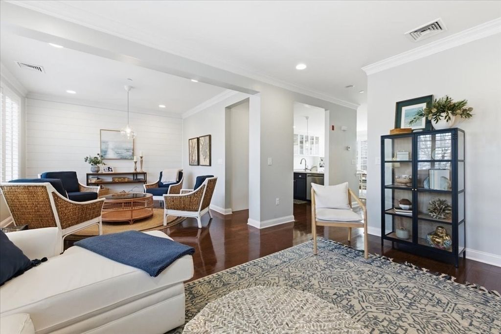 Dining room, Interior, Living room, Pendant Lights, Recessed Lighting, Wood Texture Flooring