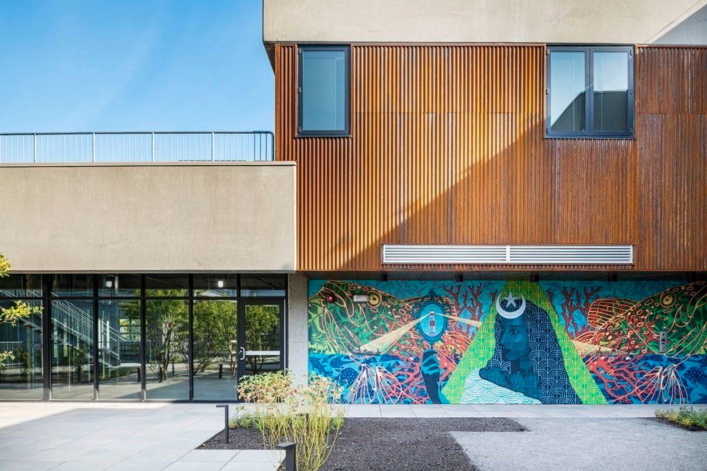 Exterior, Facade, Modern