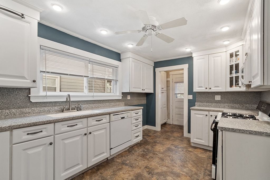Interior, Kitchen, Recessed Lighting