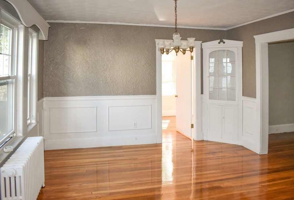Chandelier, Empty room, Interior, Wood Texture Flooring