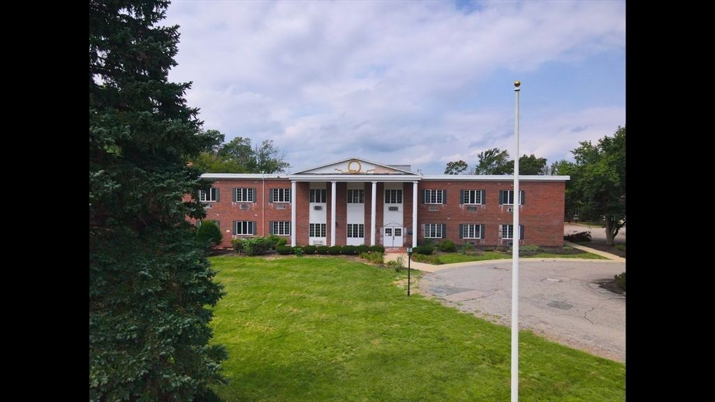 Backyard, Exterior, Facade, Brick Facade, Georgian