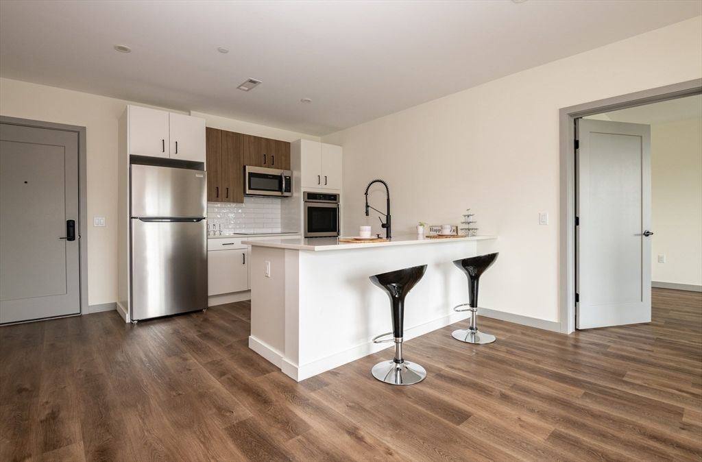 Interior, Kitchen, Recessed Lighting, Wood Texture Flooring