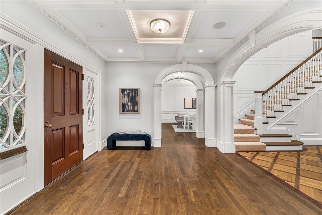Interior, Recessed Lighting, Wood Texture Flooring