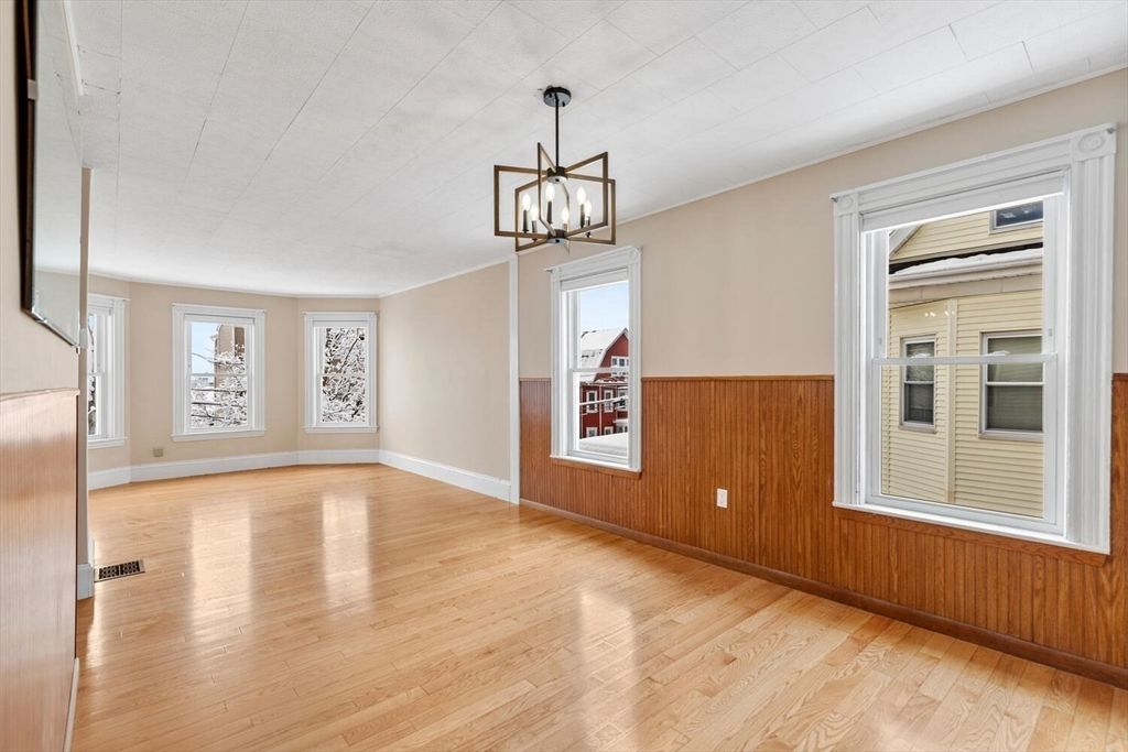 Empty room, Interior, Pendant Lights, Wood Texture Flooring