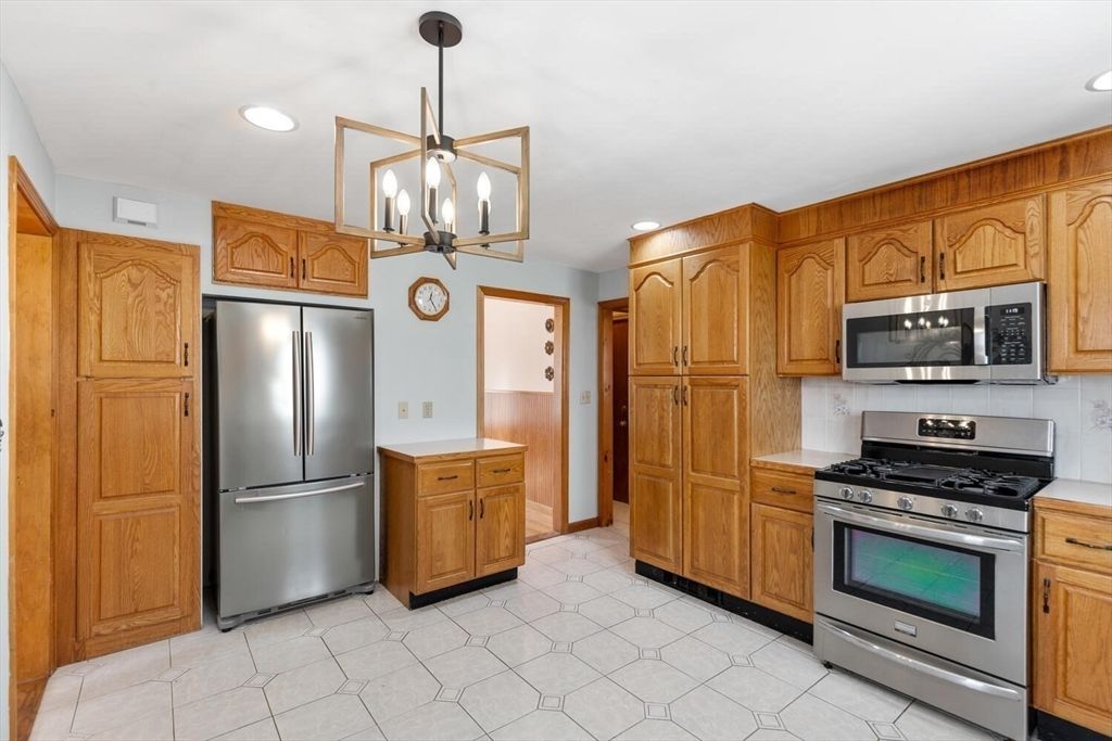 Interior, Kitchen, Pendant Lights, Recessed Lighting, Stainless Steel Appliances