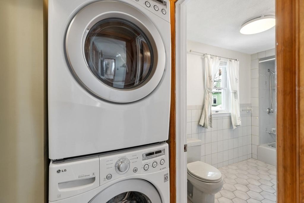 Bathroom, Interior, Utility Closets, Washer