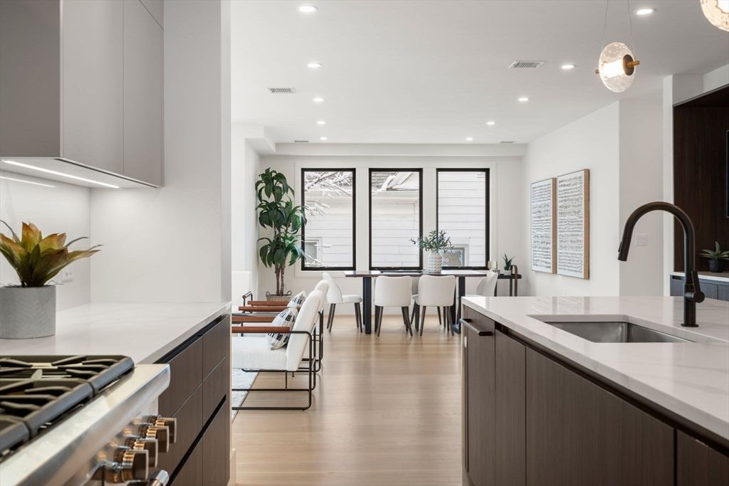 Dining room, Interior, Kitchen, Pendant Lights, Recessed Lighting, Wood Texture Flooring