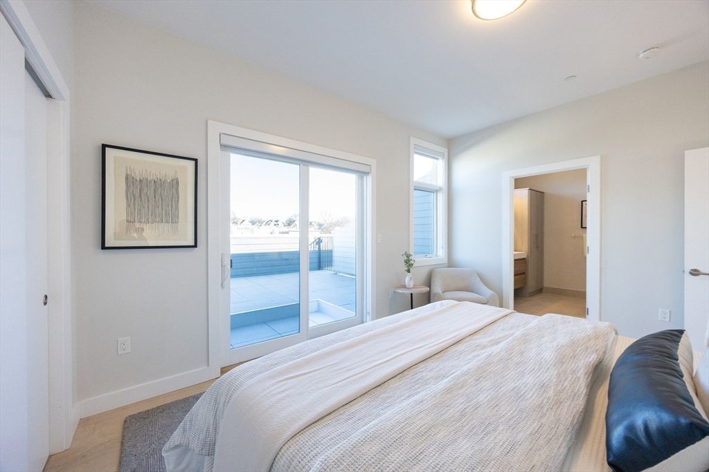 Bedroom, Interior, Water