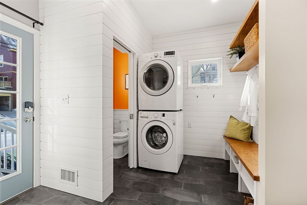 Interior, Utility Closets, Washer