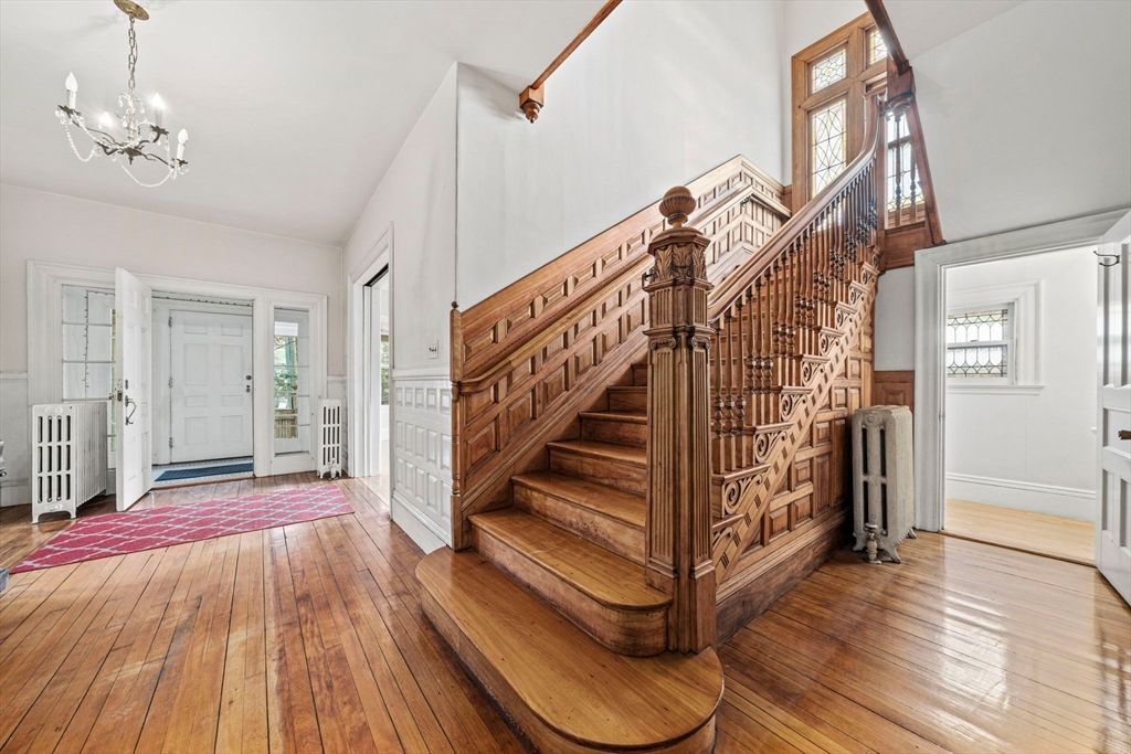Chandelier, Interior, Wood Texture Flooring