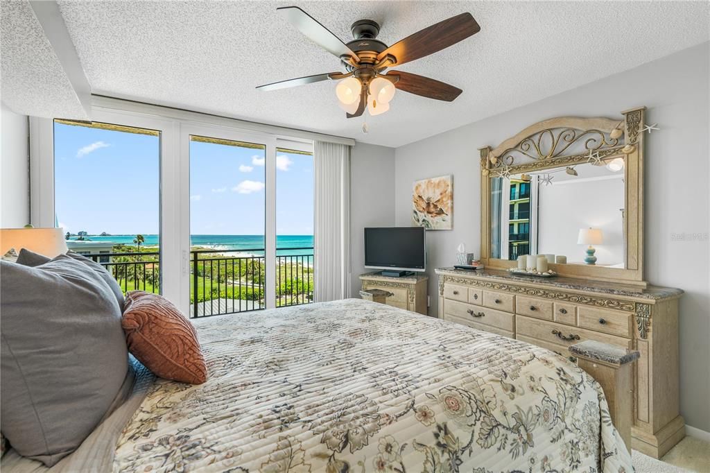 Bedroom, Interior, Water