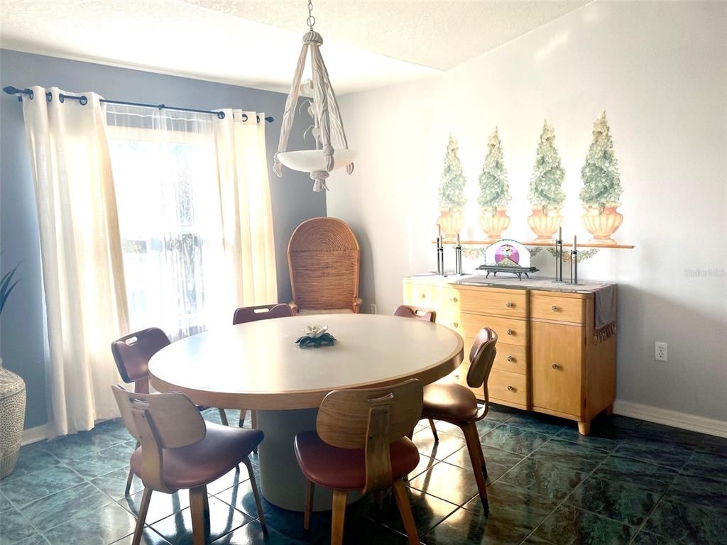Dining room, Interior, Pendant Lights