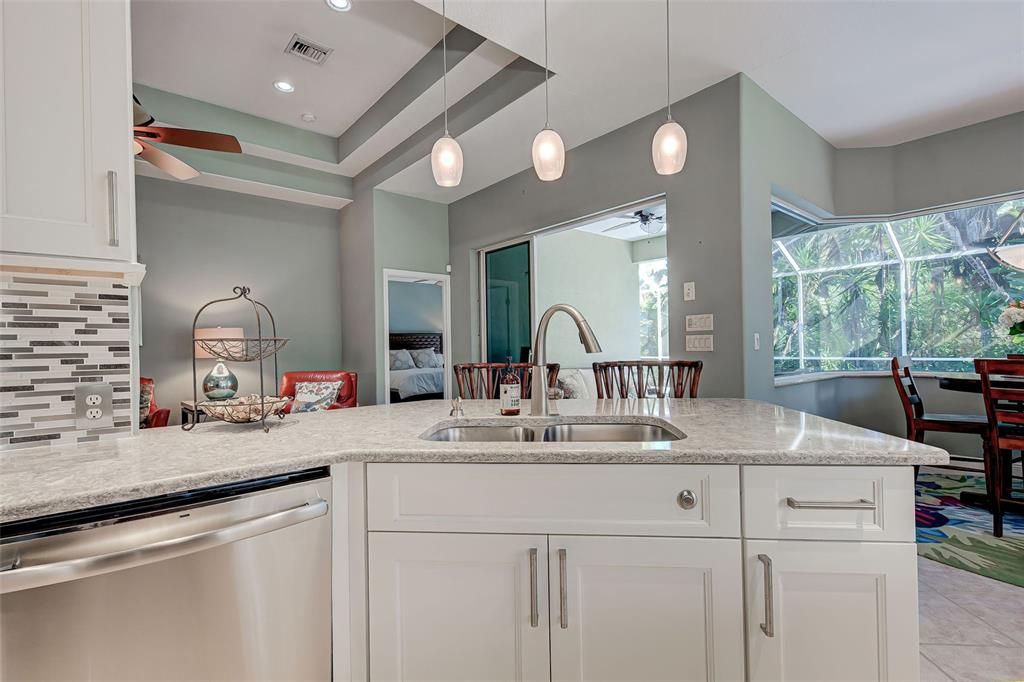 Dining room, Interior, Kitchen, Pendant Lights, Recessed Lighting, Stainless Steel Appliances