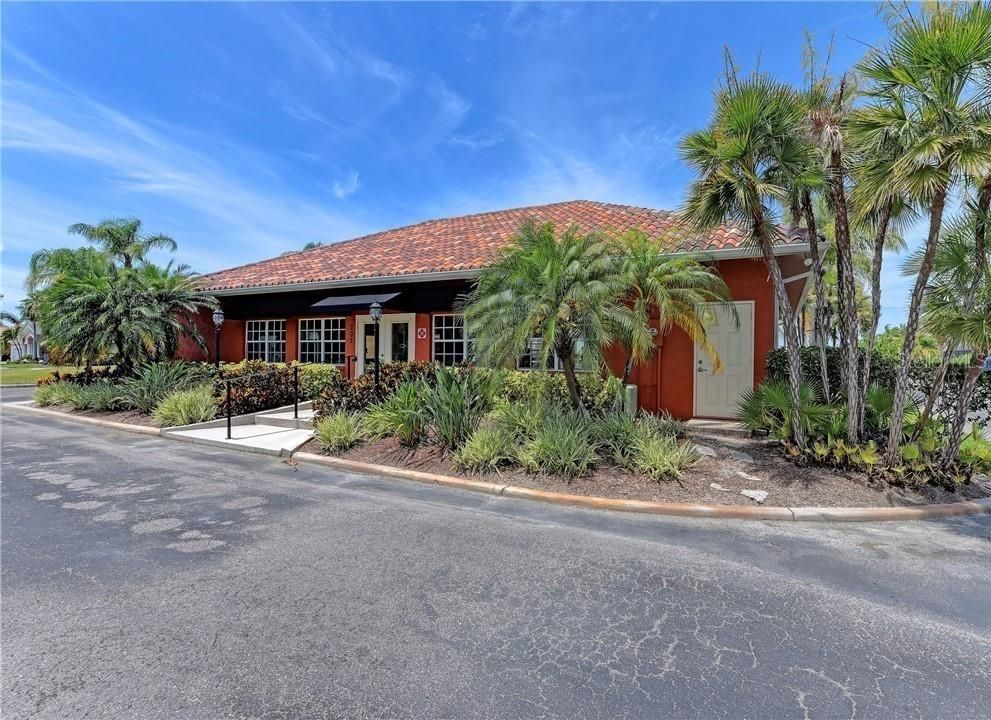 Exterior, Facade, Mediterranean