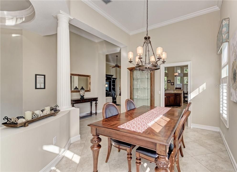 Chandelier, Dining room, Interior