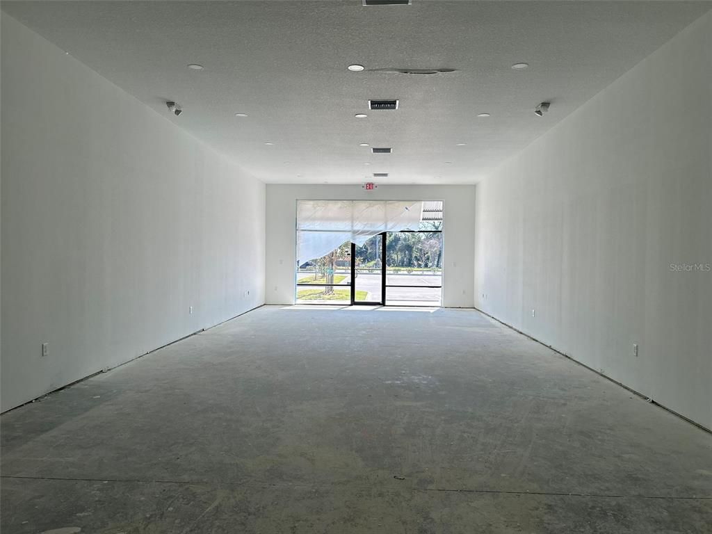 Empty room, Interior, Recessed Lighting