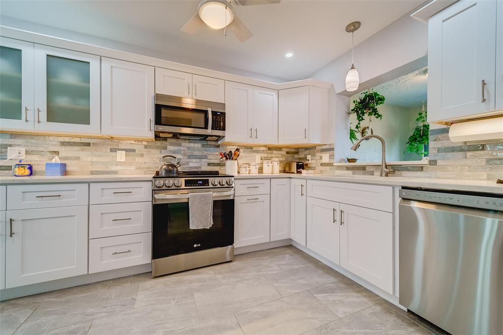 Interior, Kitchen, Pendant Lights, Recessed Lighting, Stainless Steel Appliances