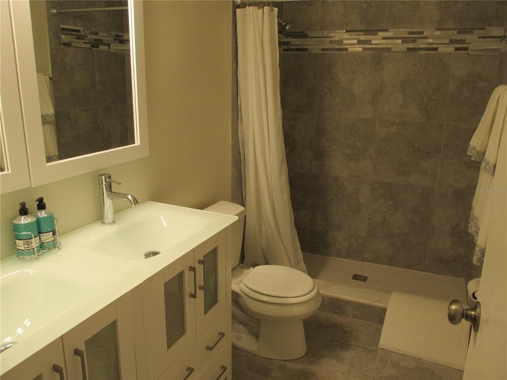 Bathroom, Interior, Tile Countertops