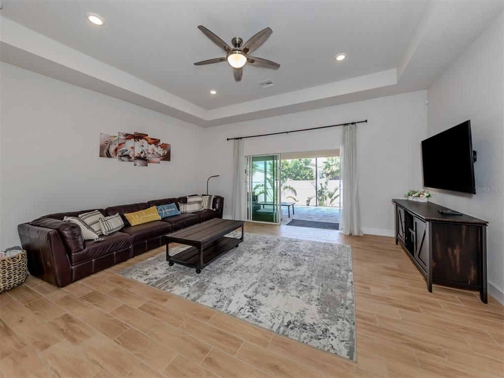 Interior, Living room, Recessed Lighting, Wood Texture Flooring