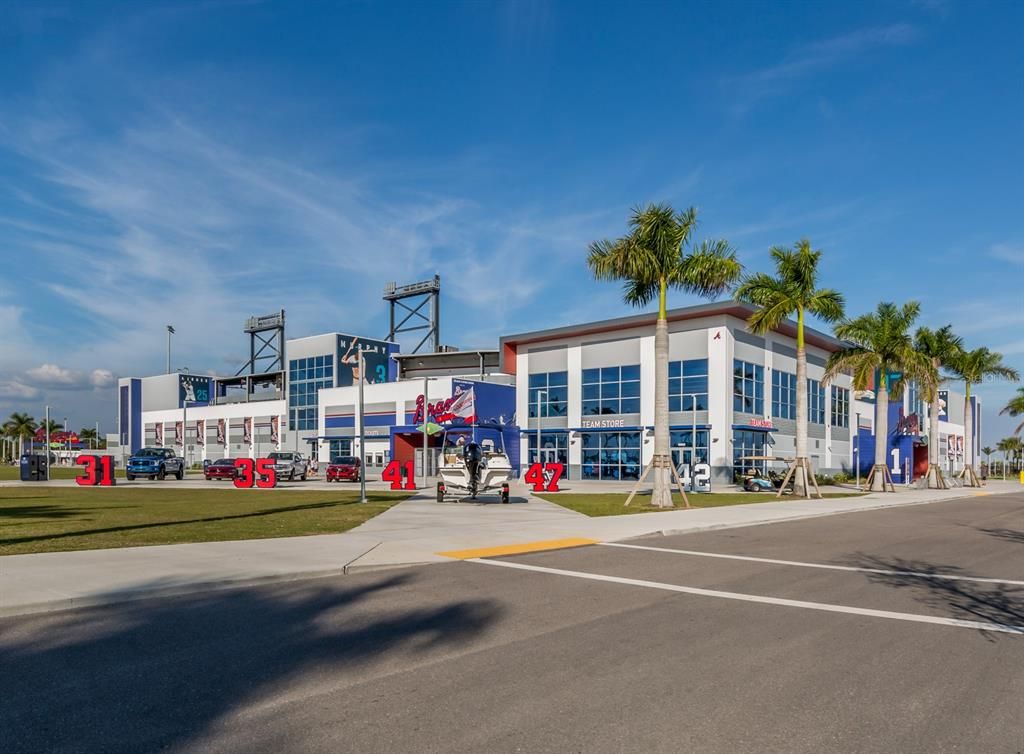 Exterior, Facade, Condo Building