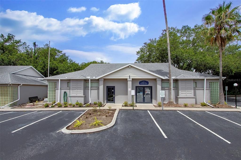 Exterior, Facade, Ranch