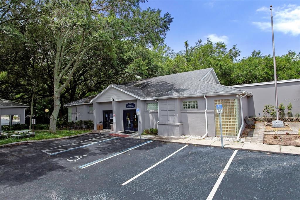 Exterior, Facade, Ranch