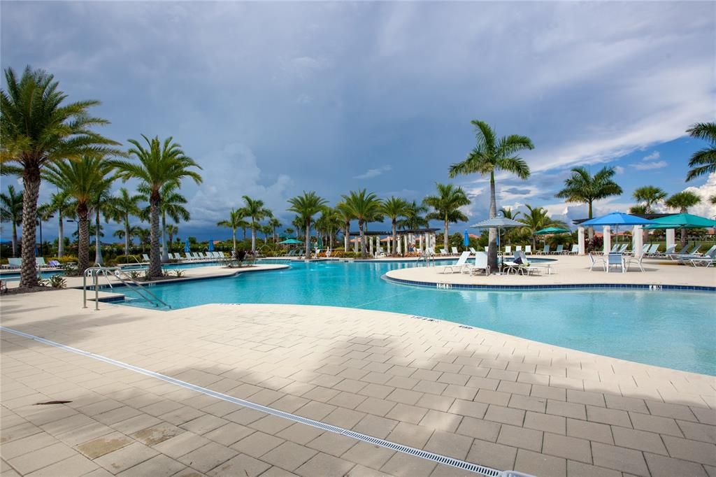 Exterior, Pool, Water