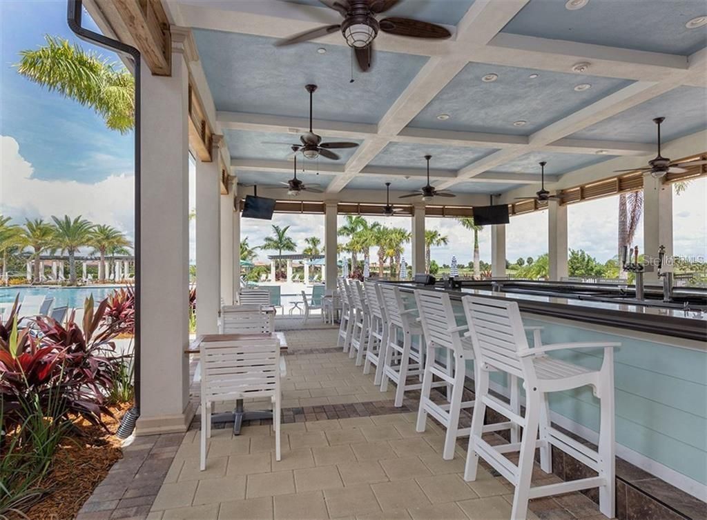 Exterior, Pool, Water