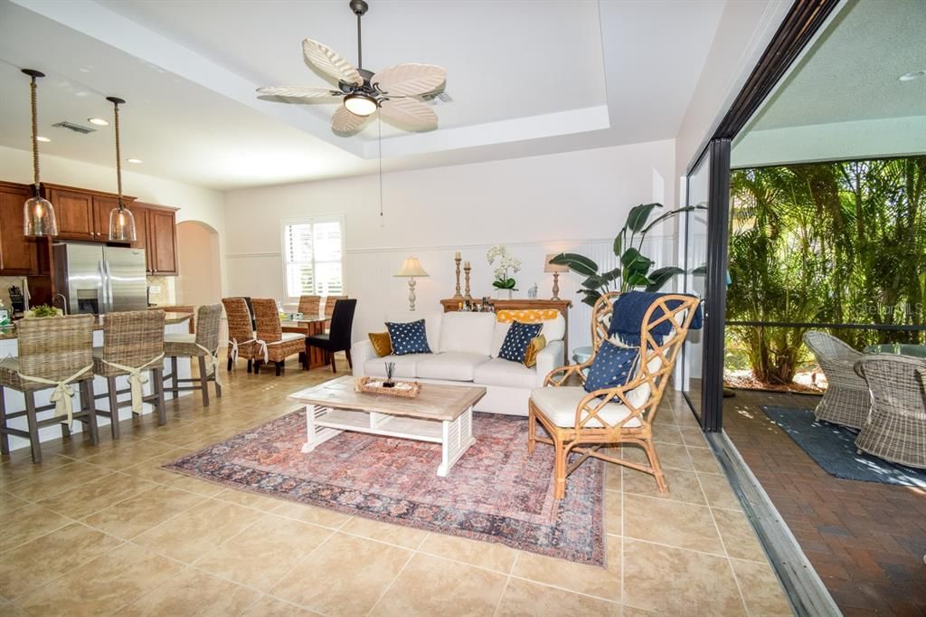 Dining room, Interior, Kitchen, Living room, Pendant Lights, Recessed Lighting, Stainless Steel Appliances