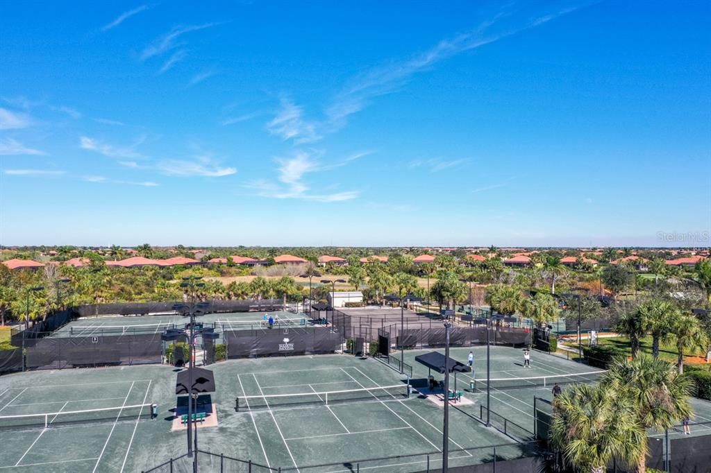 Exterior, Tennis Courts