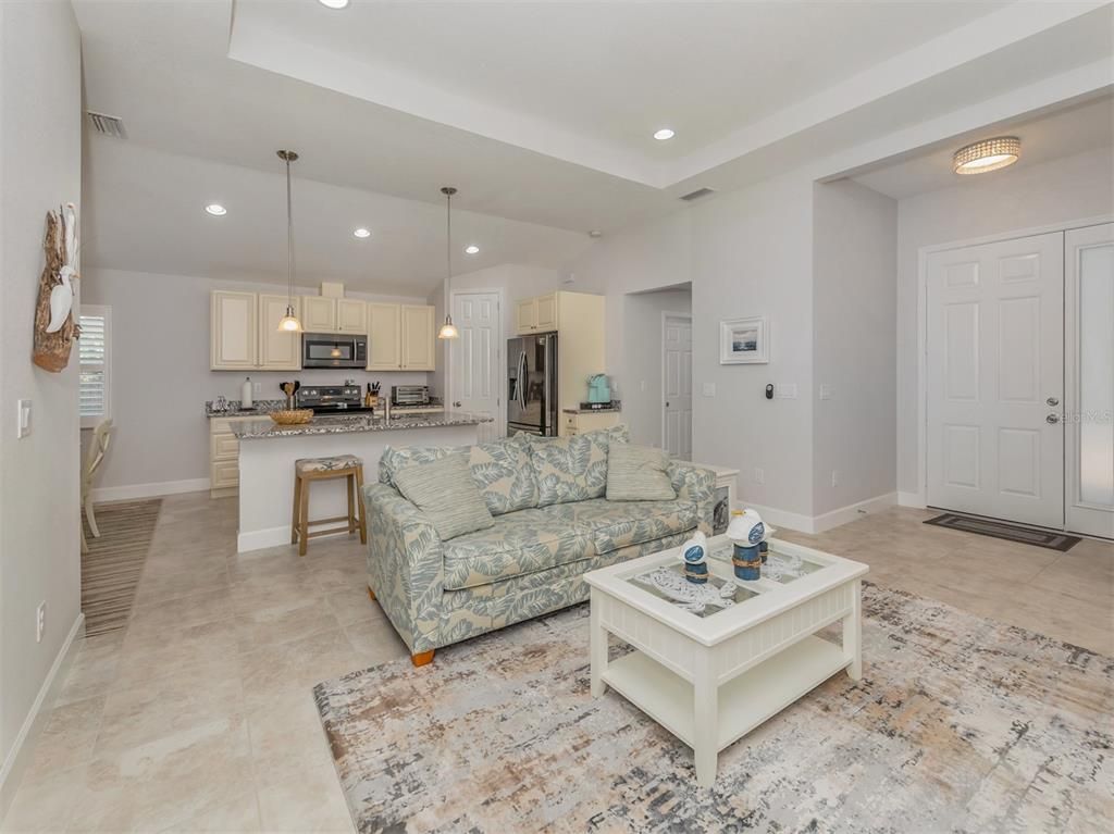 Interior, Kitchen, Living room, Pendant Lights, Recessed Lighting, Stainless Steel Appliances