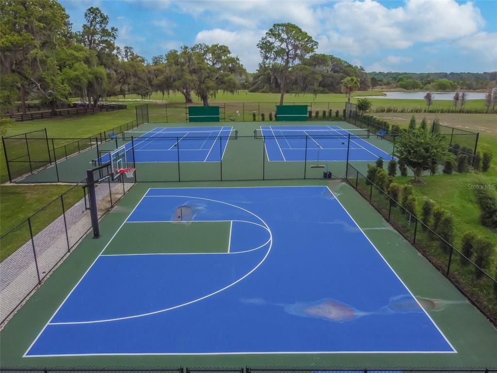 Exterior, Tennis Courts