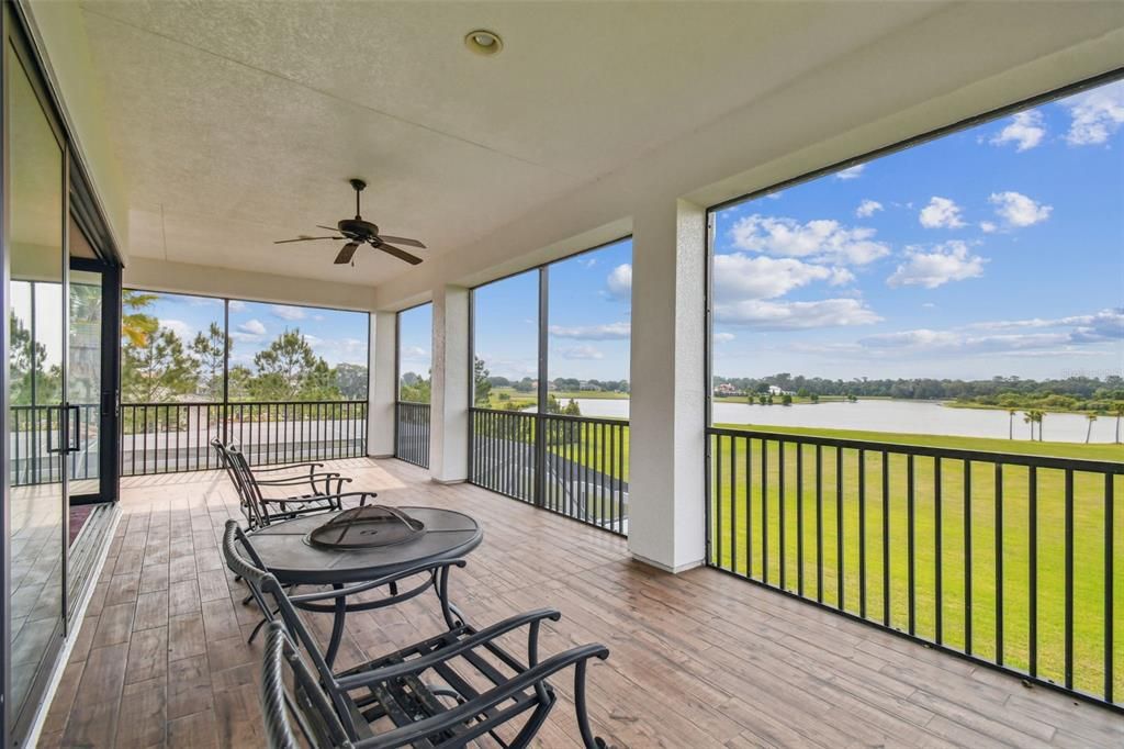 Interior, Sun Room, Water, Wood Texture Flooring