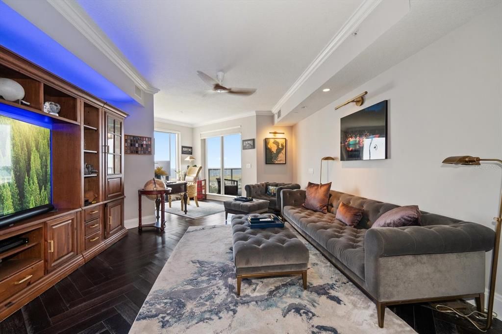 Interior, Living room, Recessed Lighting, Wood Texture Flooring