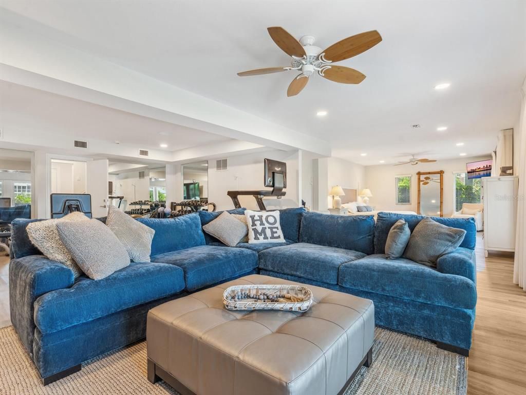 Interior, Living room, Recessed Lighting, Wood Texture Flooring