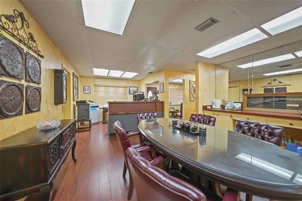 Dining room, Interior, Kitchen, Recessed Lighting, Wood Texture Flooring