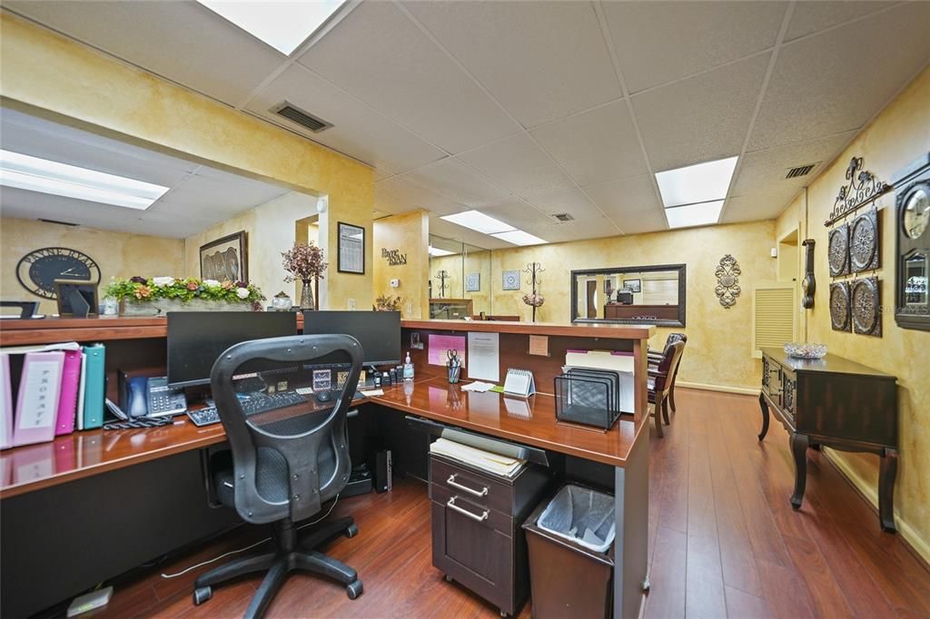 Home Office, Interior, Recessed Lighting, Wood Texture Flooring