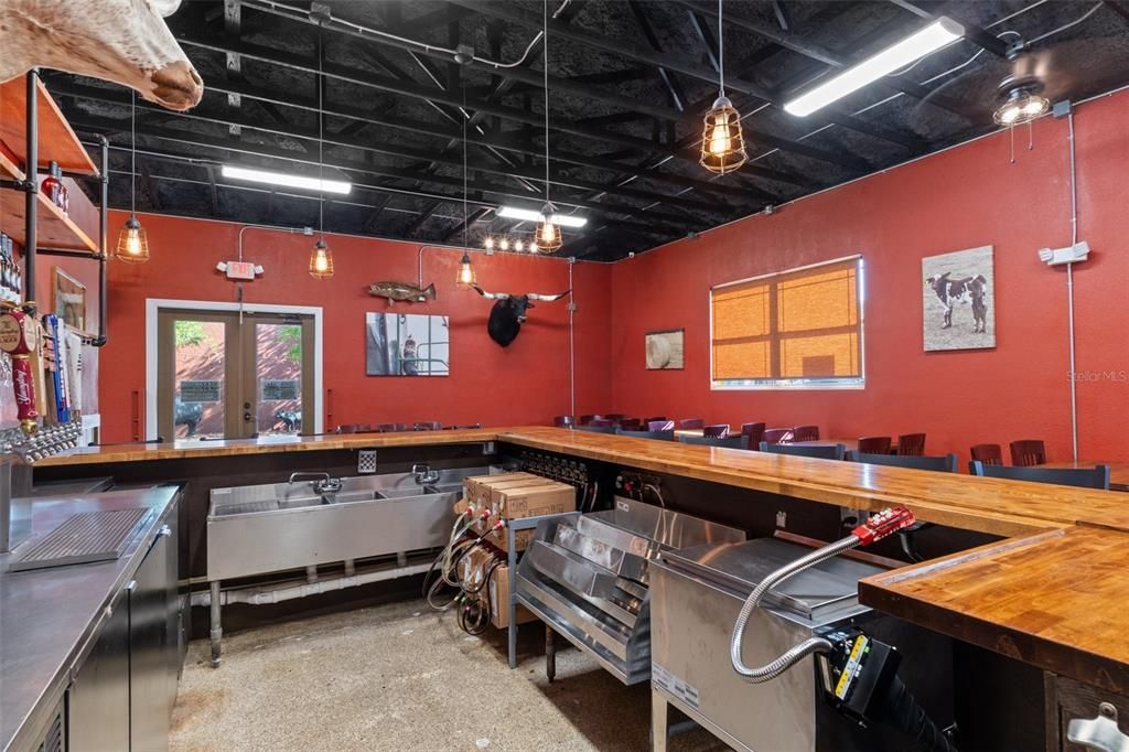 Billiard Table, Game Room, Interior