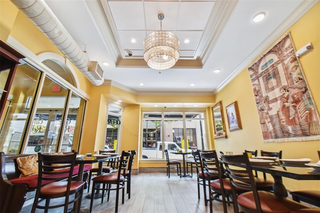 Chandelier, Dining room, Interior, Recessed Lighting, Wood Texture Flooring