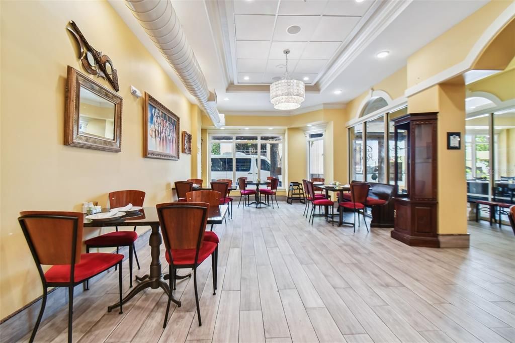 Chandelier, Dining room, Interior, Recessed Lighting, Wood Texture Flooring
